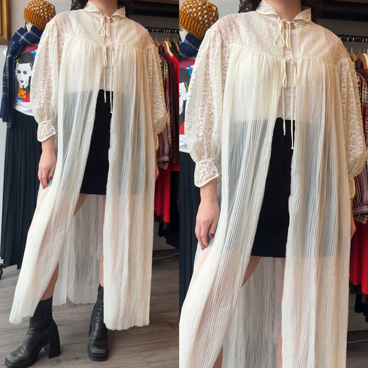 60s Barbizon Long Plisse Bed Jacket